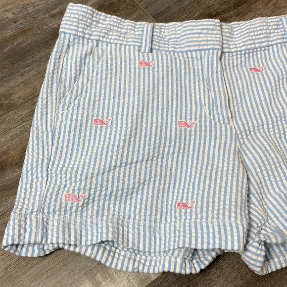 Vineyard Vines Girls Seersucker Whale Embroidered Every Day Short Blu/White 12 - Picture 2 of 4